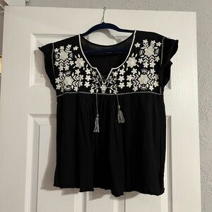 Lucky brand black-and-white embroidered lace up floral top